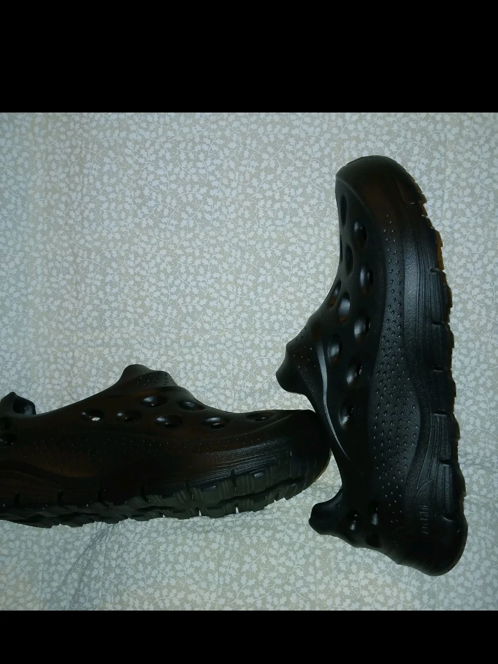 Men's Sz 11.5 Or Womens Sz 13.5 Black Slip-On Unisex Thick Cushion Sole Shoes